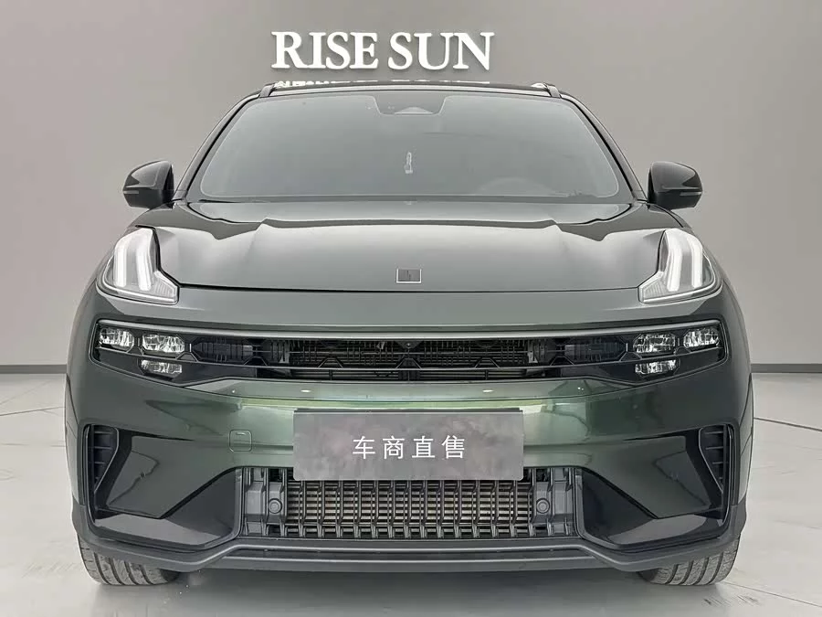 Lynk & Co 06