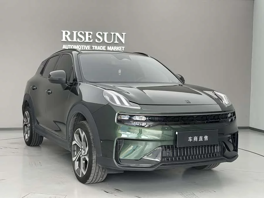 Lynk & Co 06