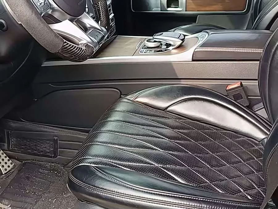 Mercedes Benz G-rated