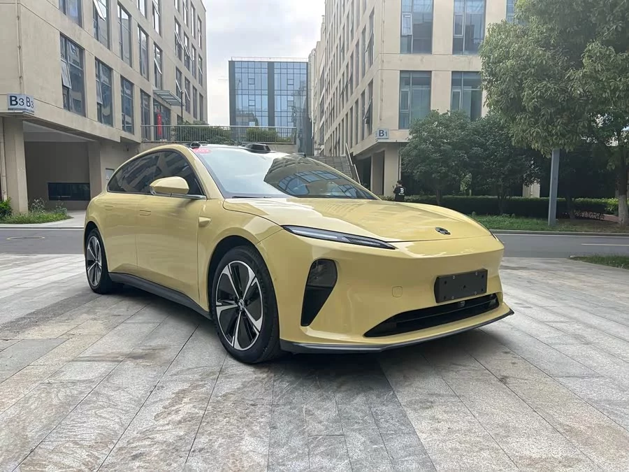 NIO ET5T