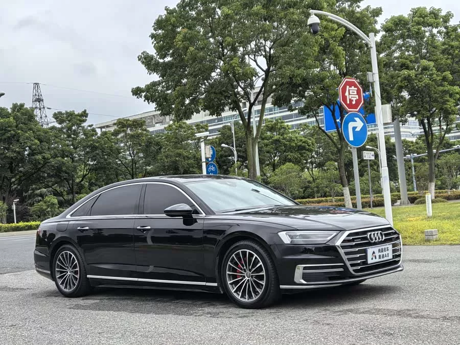 Audi A8