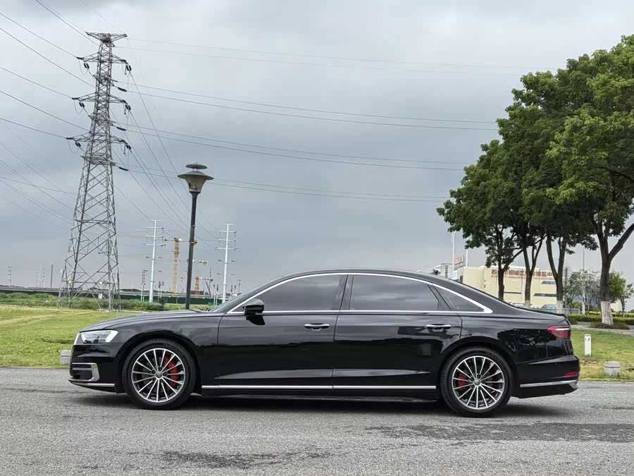Audi A8