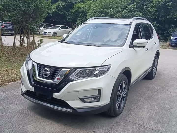 Nissan Qijun