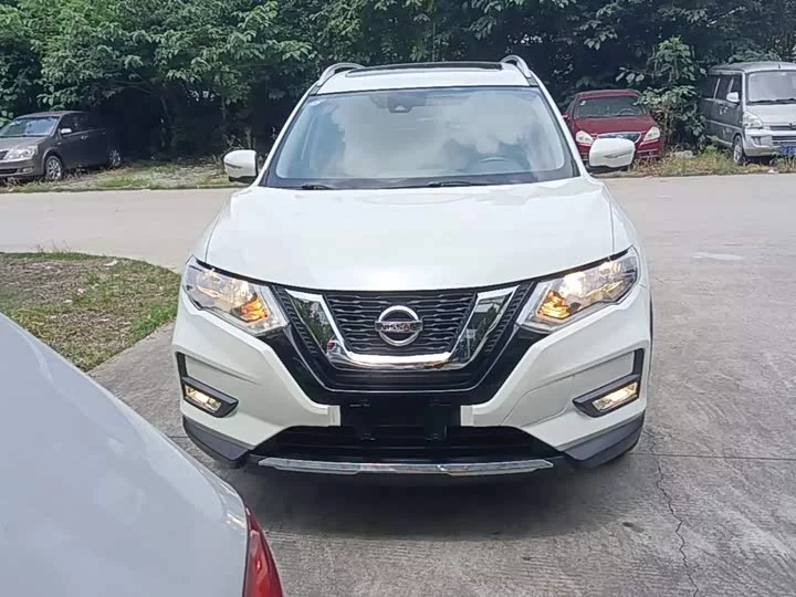 Nissan Qijun