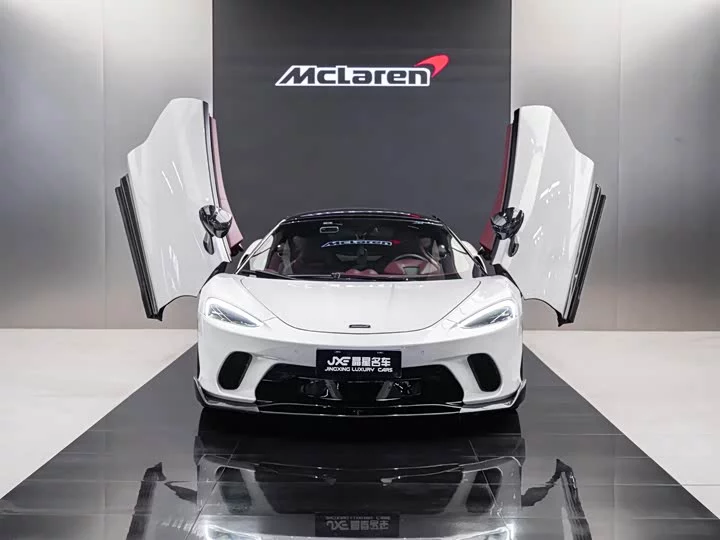 McLaren GT