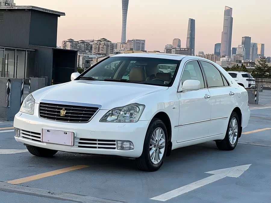 Toyota crown