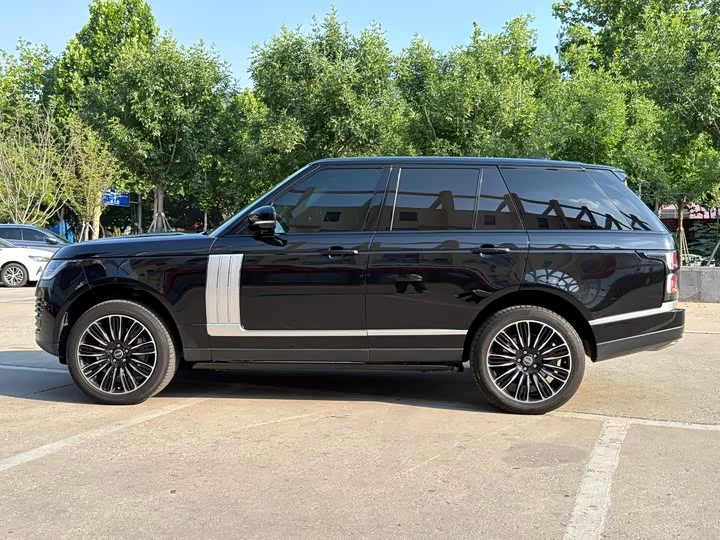 Land Rover range rover