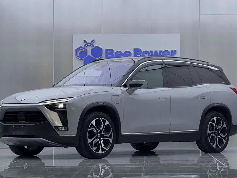 NIO ES8