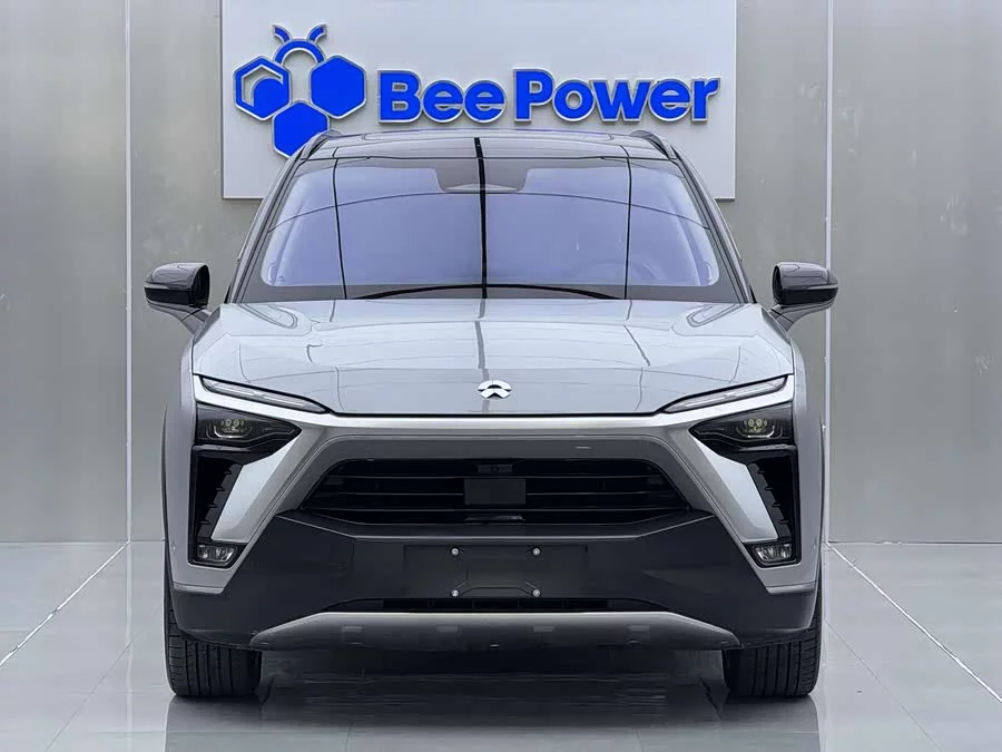 NIO ES8