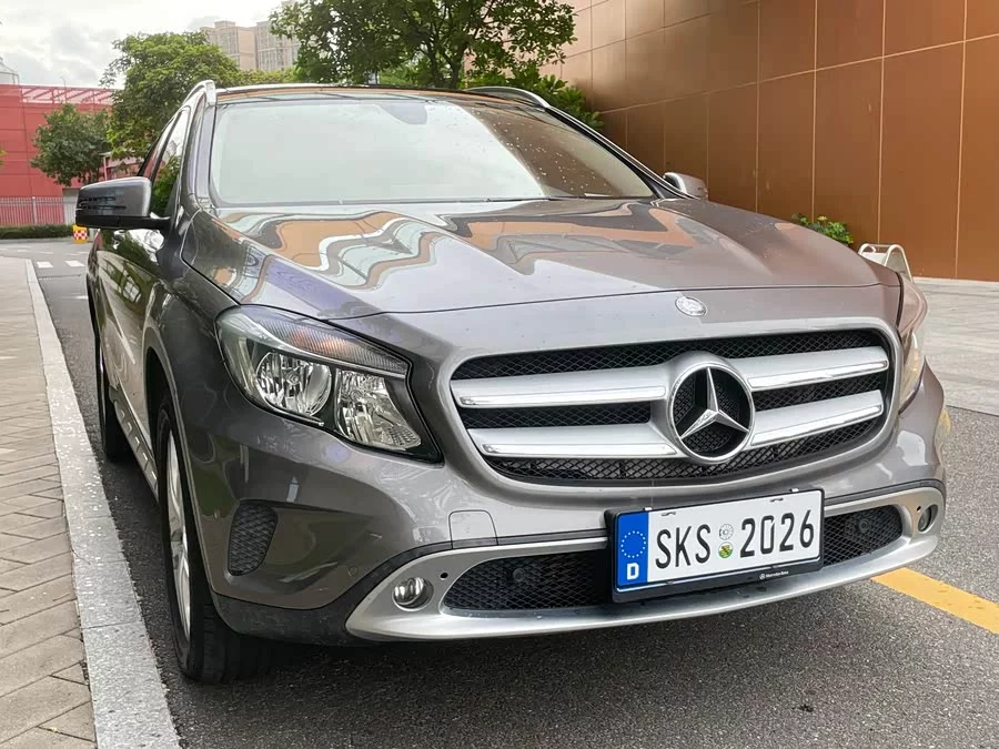Mercedes Benz GLA