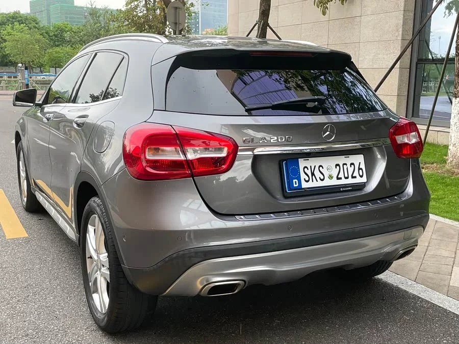 Mercedes Benz GLA