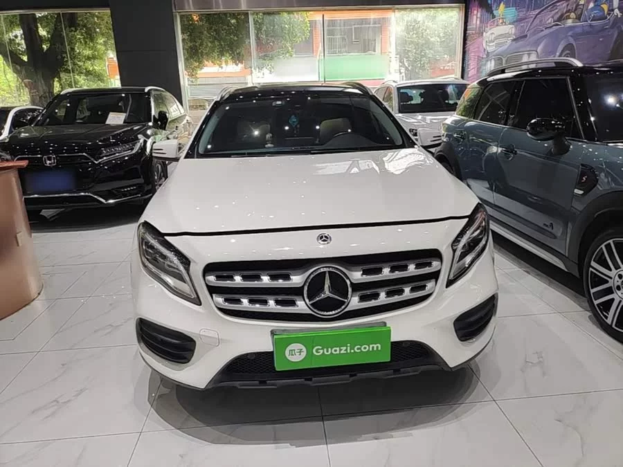 Mercedes Benz GLA