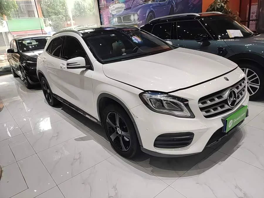 Mercedes Benz GLA