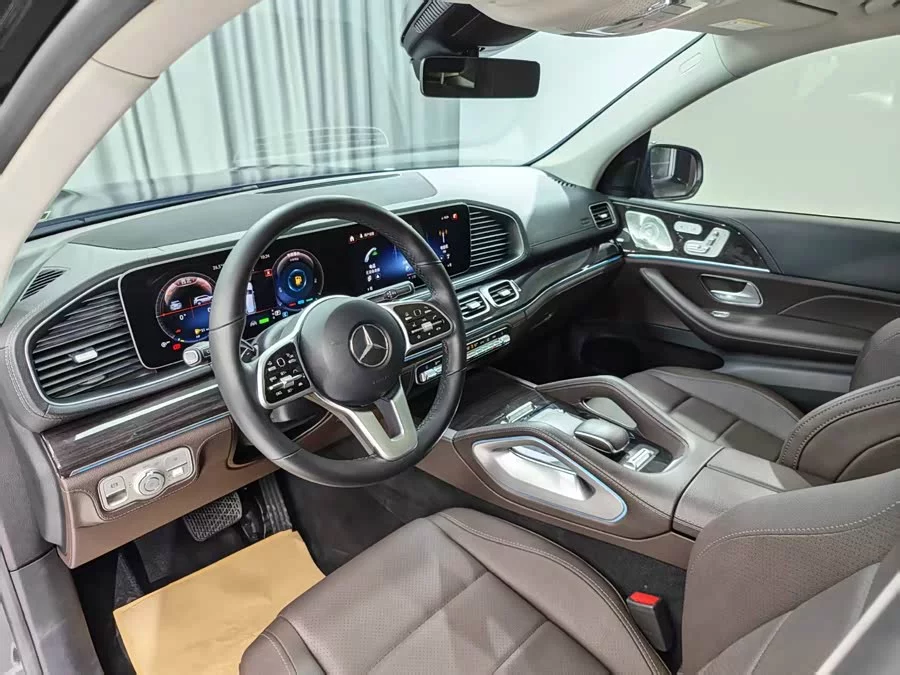 Mercedes Benz GLS