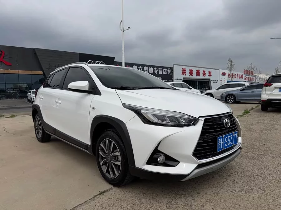 Toyota YARiS L