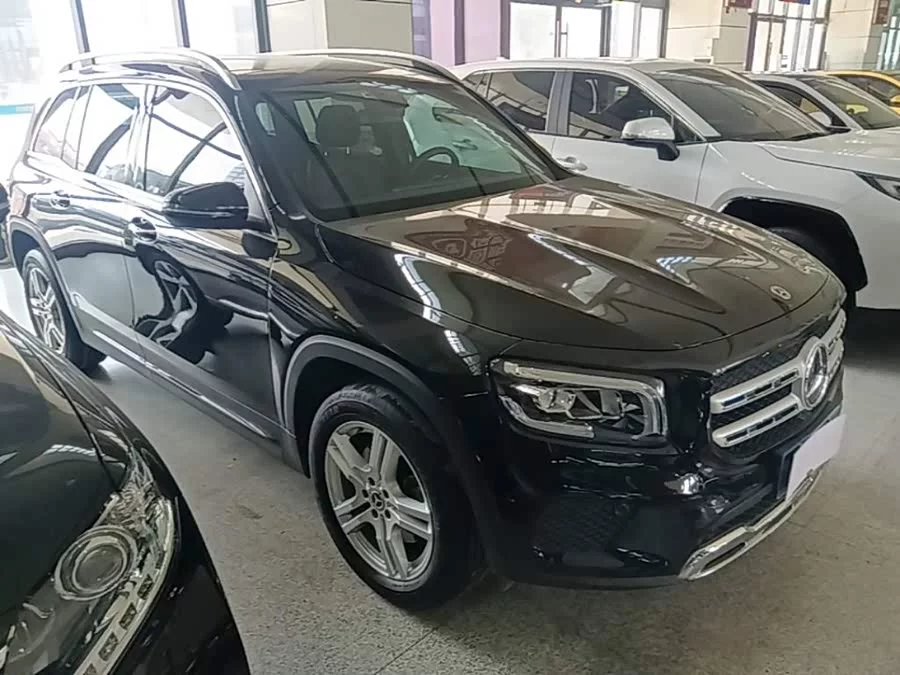 Mercedes Benz GLB