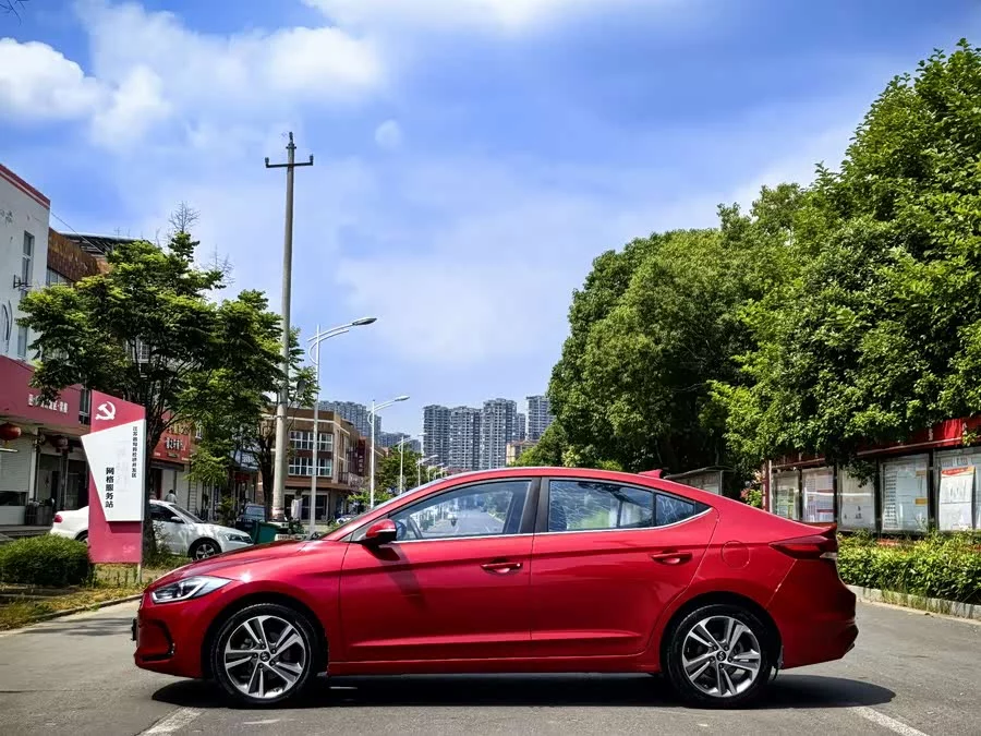 Hyundai elantra