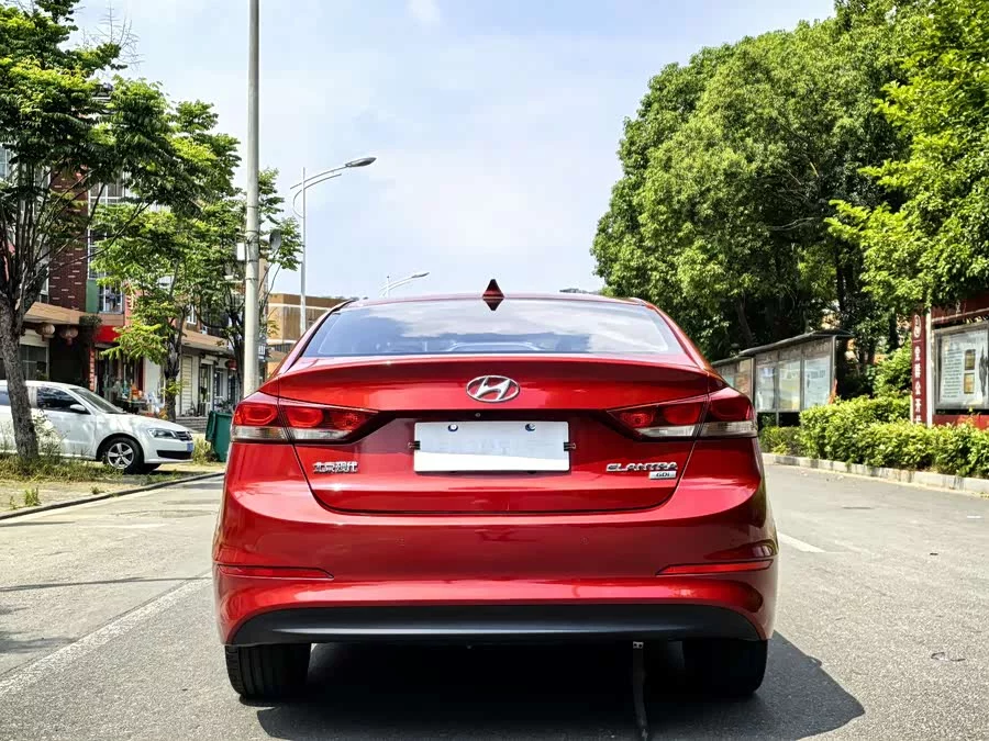 Hyundai elantra