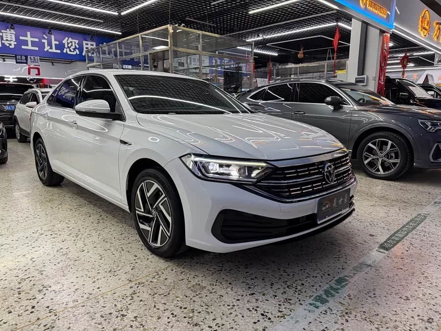 Volkswagen Sagitar