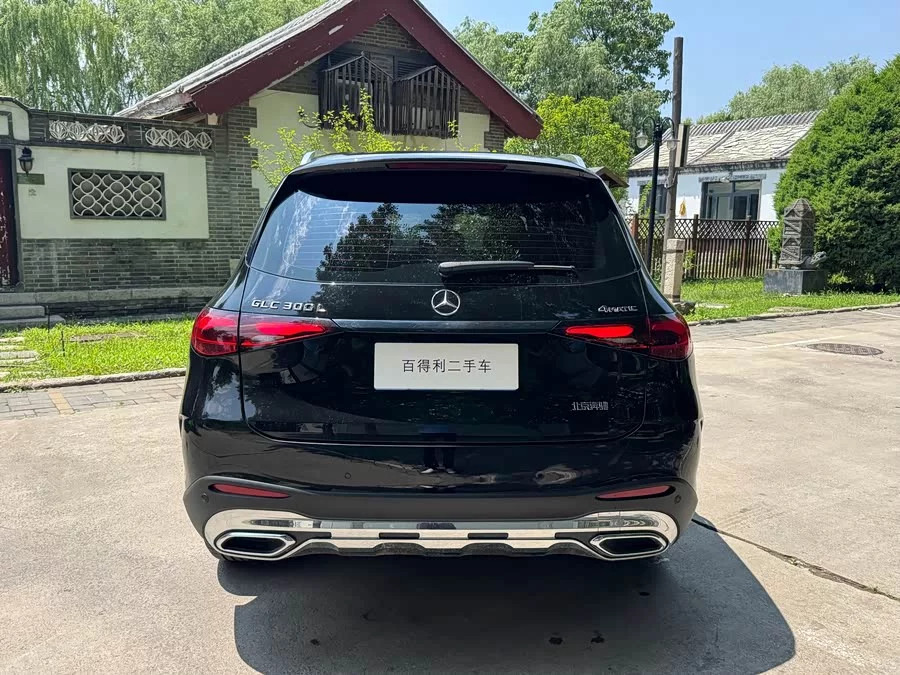 Mercedes Benz GLC