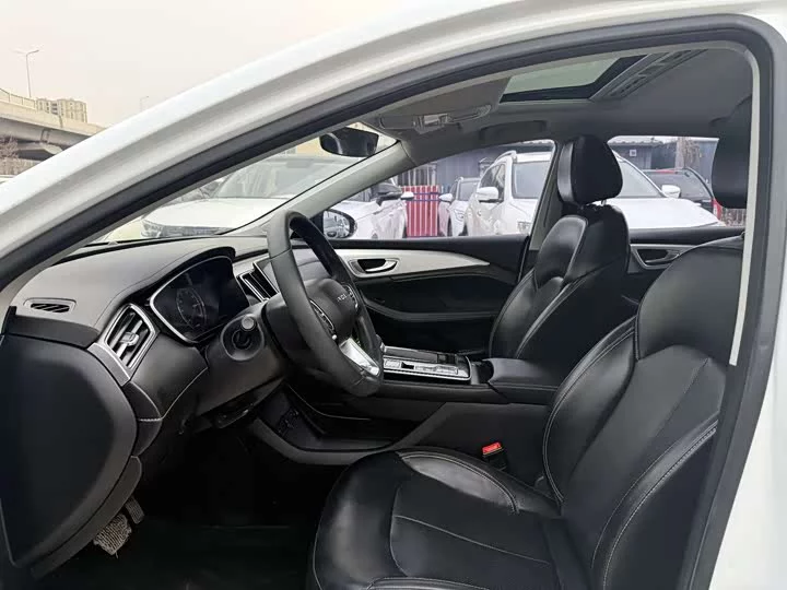 Roewe i6 MAX New Energy