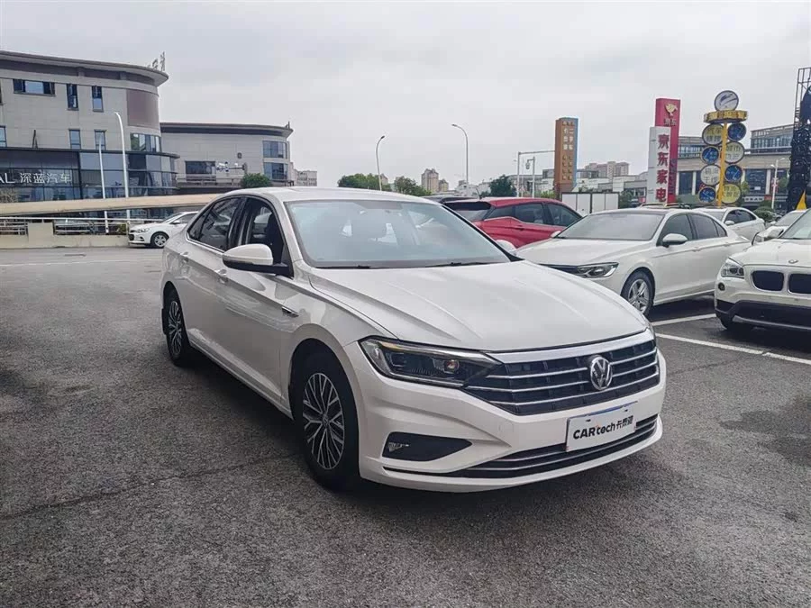 Volkswagen Sagitar