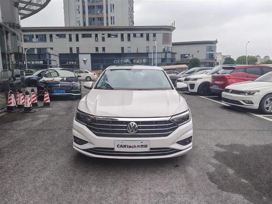 Volkswagen Sagitar