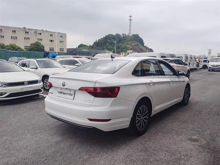 Volkswagen Sagitar