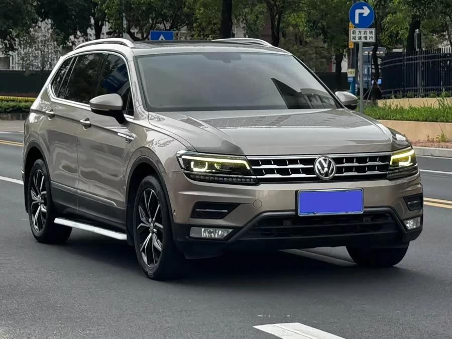 Volkswagen Tiguan L