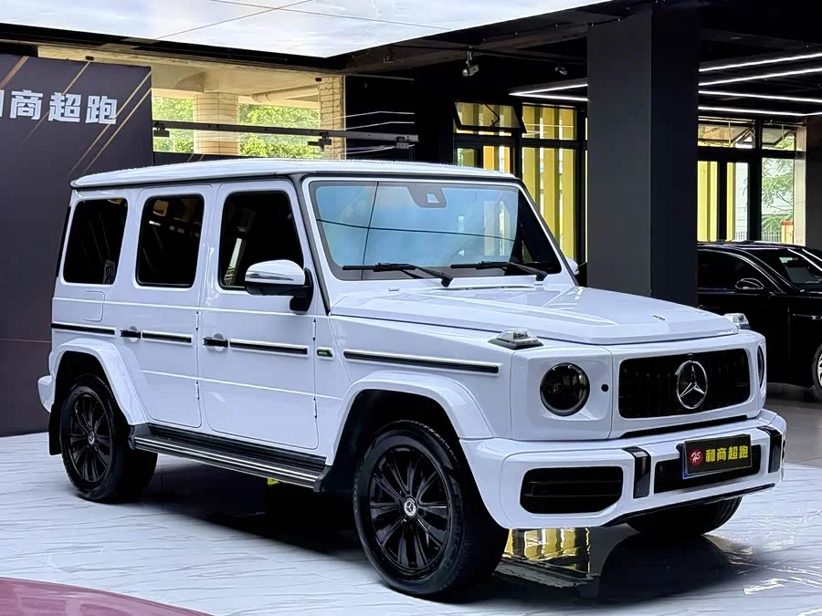 Mercedes Benz G-rated
