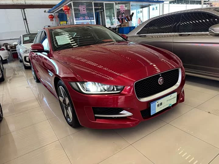 Jaguar XE