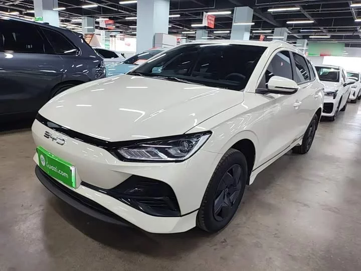 BYD e2