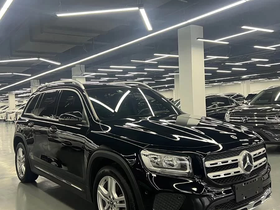 Mercedes Benz GLB