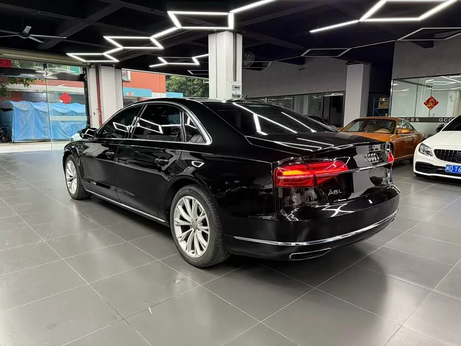 Audi A8