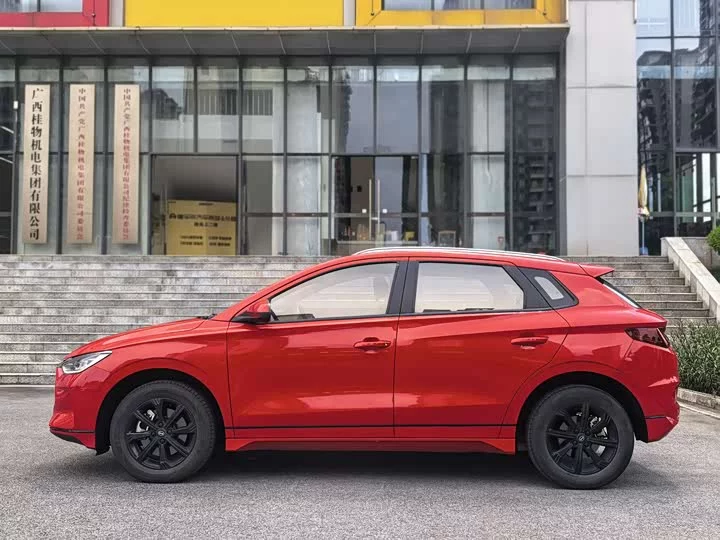 BYD e2