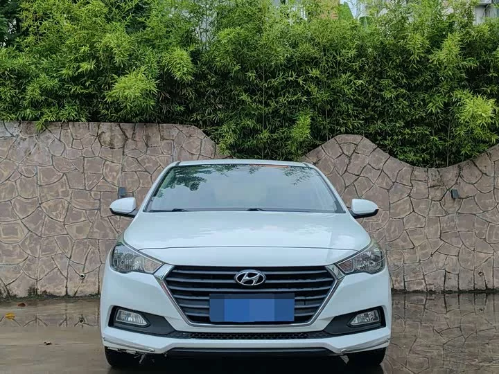 Hyundai Accept