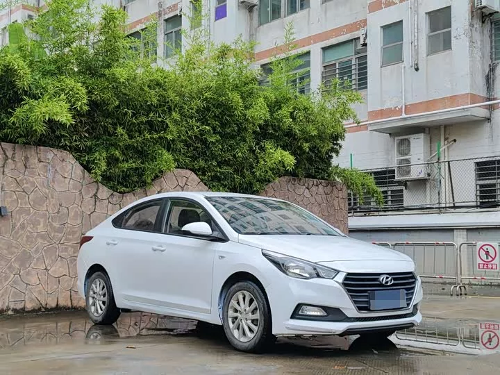 Hyundai Accept