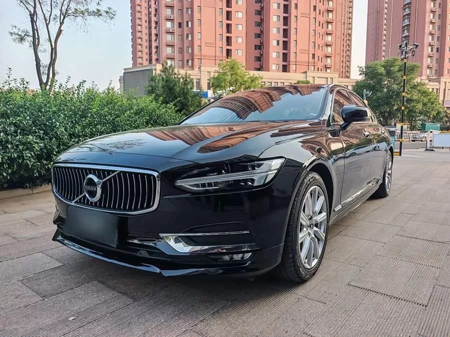 Volvo S90