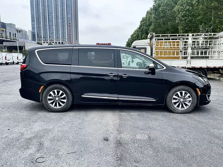 Chrysler Grand Voyager PHEV