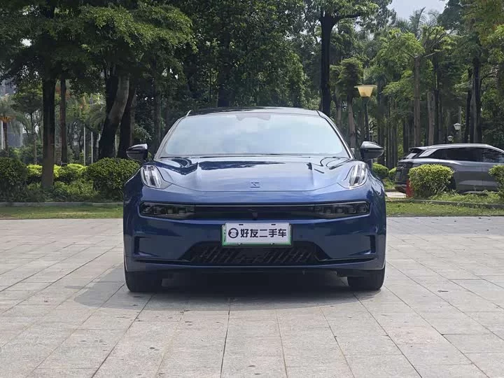 ZEEKR 001
