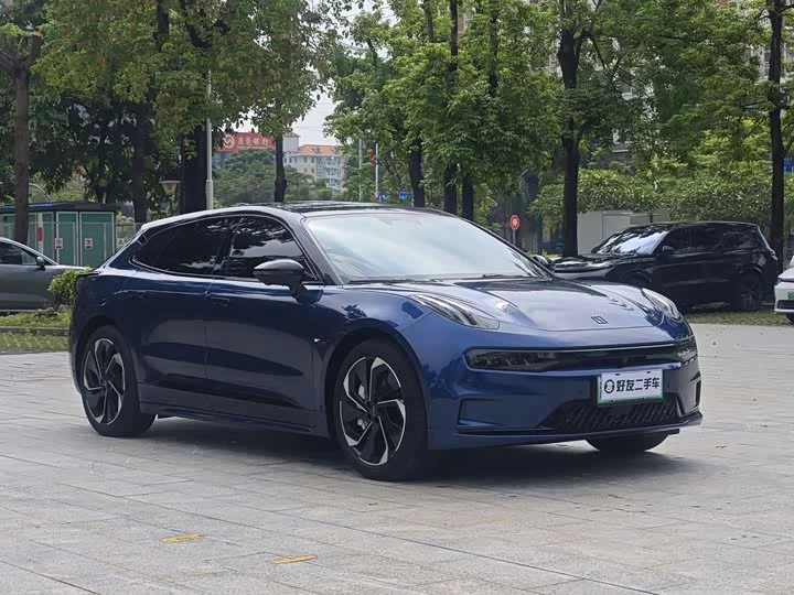 ZEEKR 001