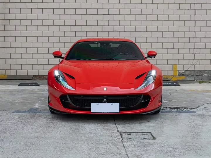 ferrari 812