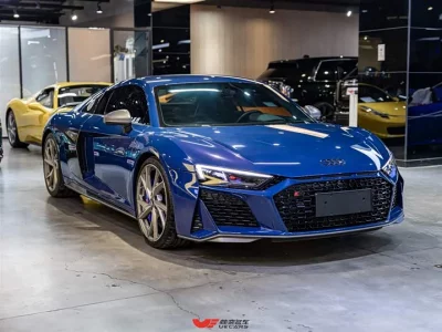 Audi R8