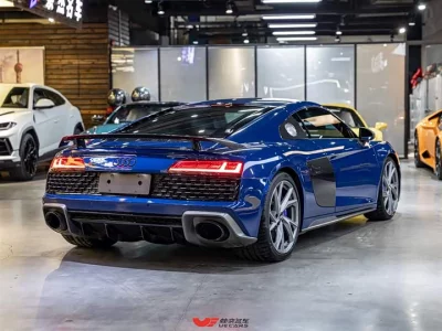 Audi R8