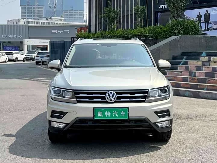 Volkswagen Tiguan L