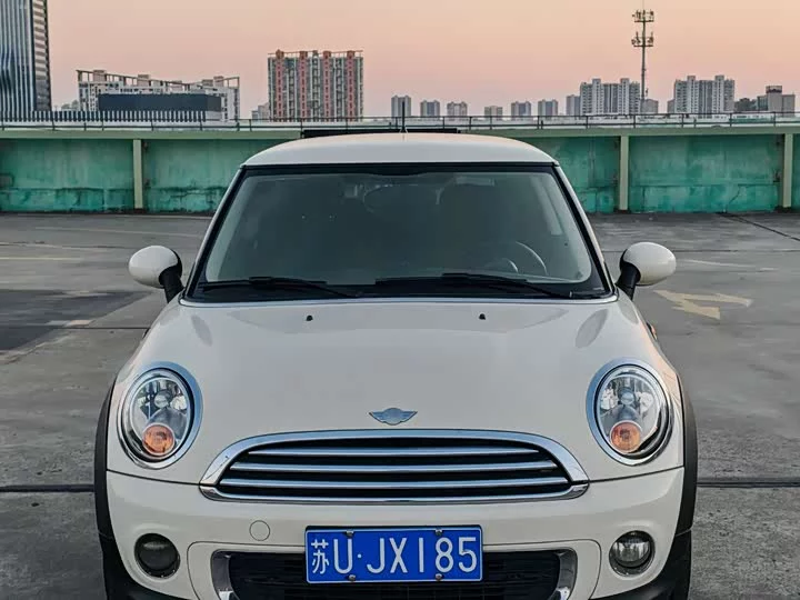 MINI 