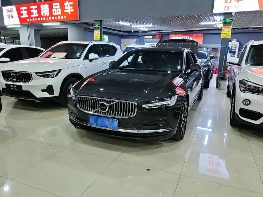 Volvo S90