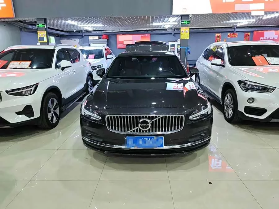 Volvo S90