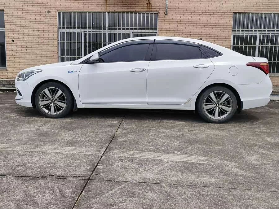 Hyundai Mistra