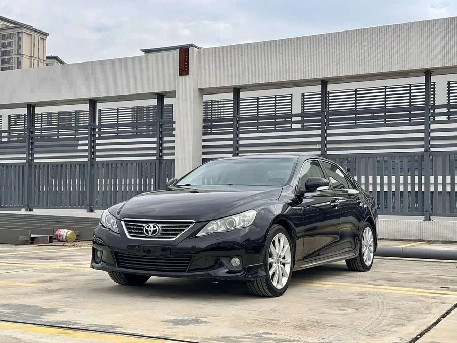 Toyota Reiz